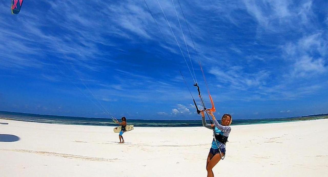 Salty'S Kitesurf Village Kilifi Exterior foto